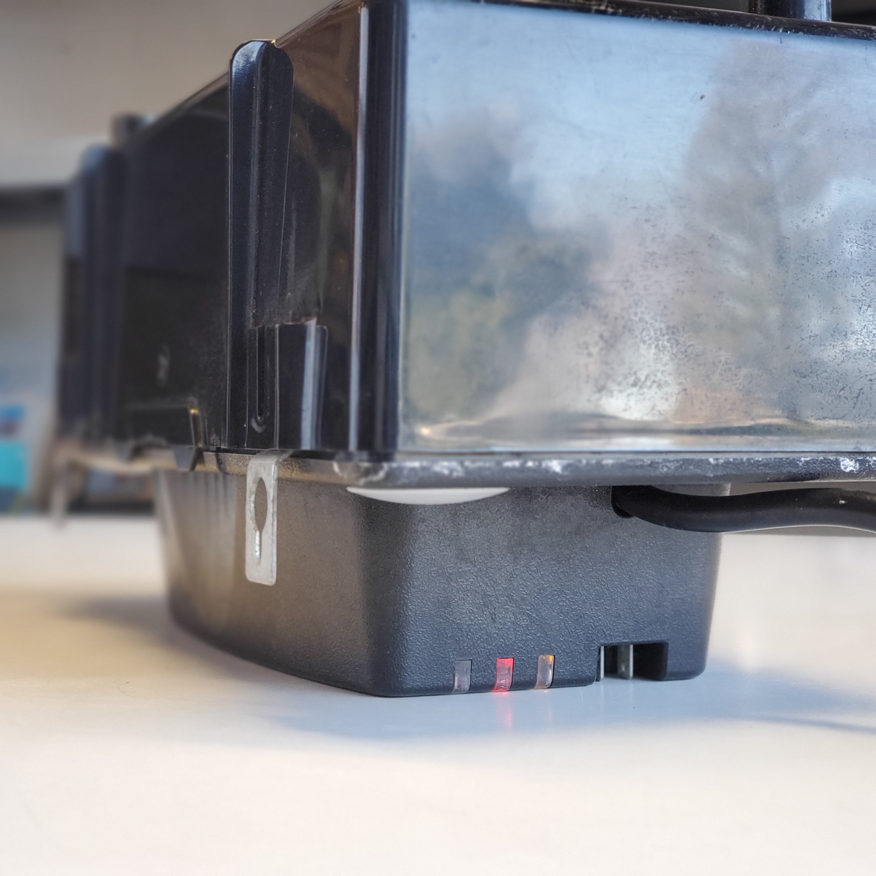 120-VOLT CONDENSATE REMOVAL PUMP (EB-PUMP-T) 120-VOLT CONDENSATE REMOVAL PUMP (EB-PUMP-T)